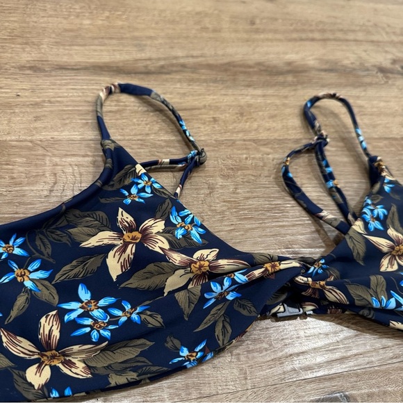 Blackbough Midnight Mist Floral Twist Style Bikini Top Size XL - Picture 3 of 7